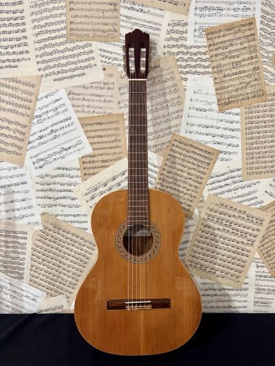 Instruments d'occasion-Guitares-Classique J.Perez - L'Atelier de Musique